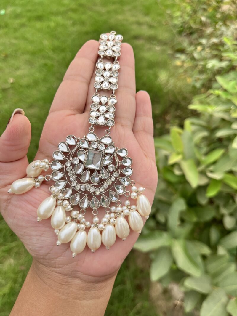 Neelum earring tikka