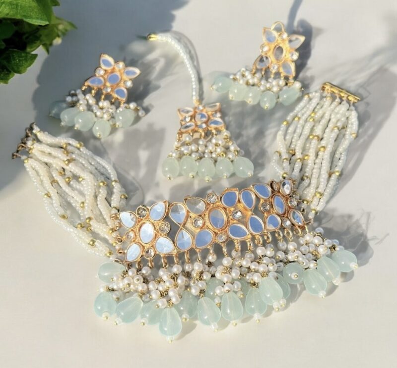Minal choker set