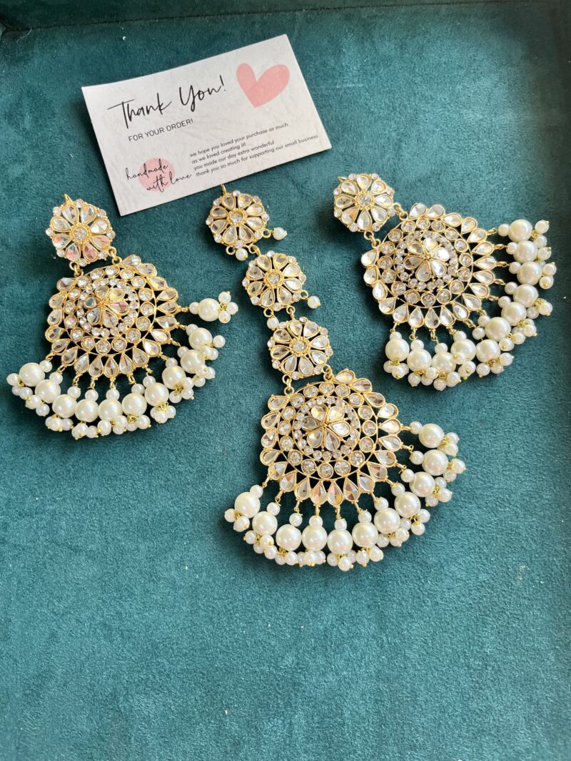 Meerub earring tikka