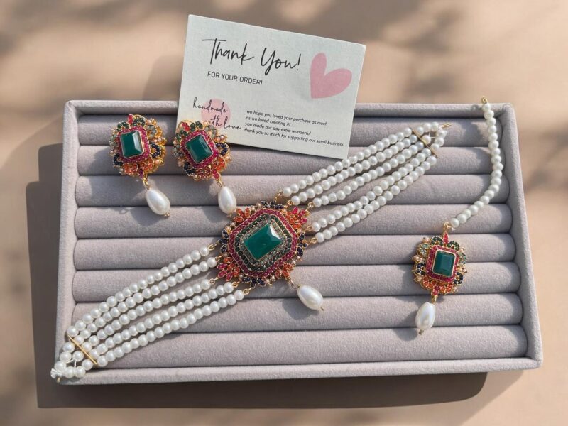Mahnoor choker set