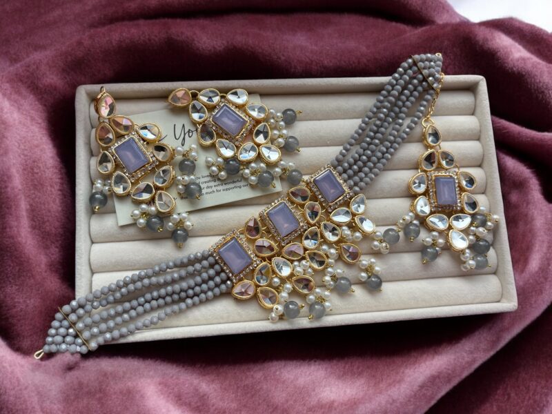 Zohra choker set