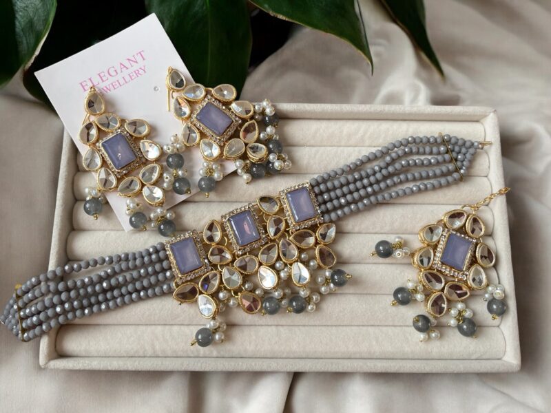 Zohra choker set