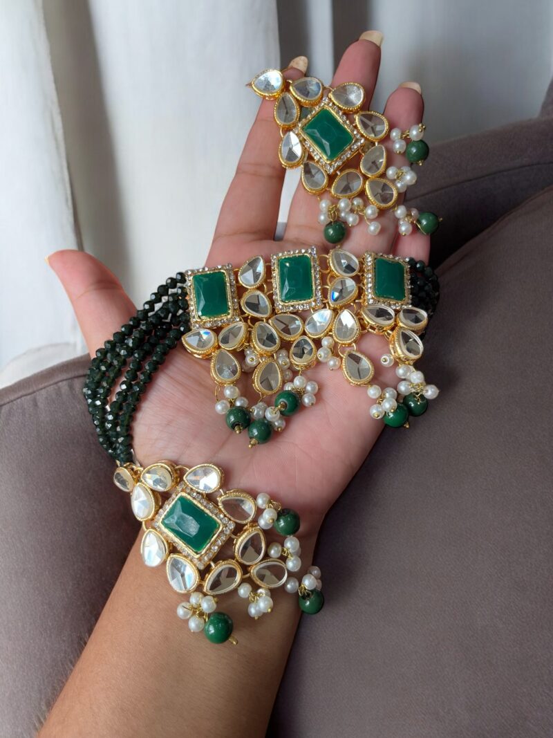 Zohra choker set