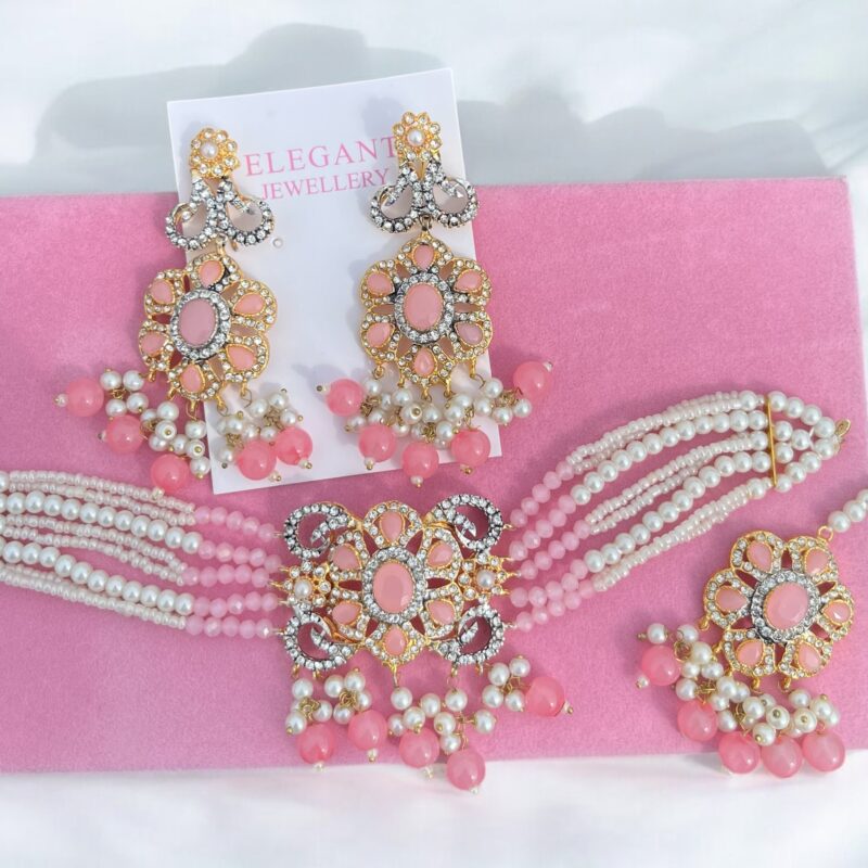 Wajiha choker set
