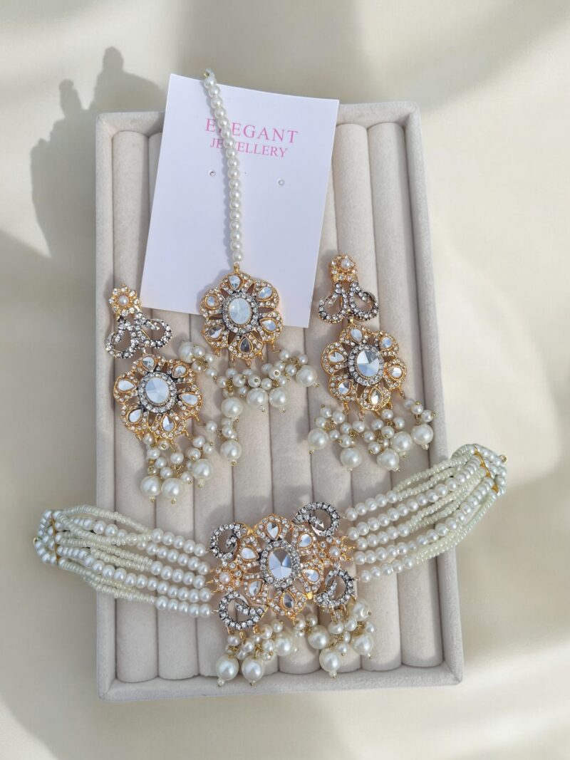 Wajiha choker set