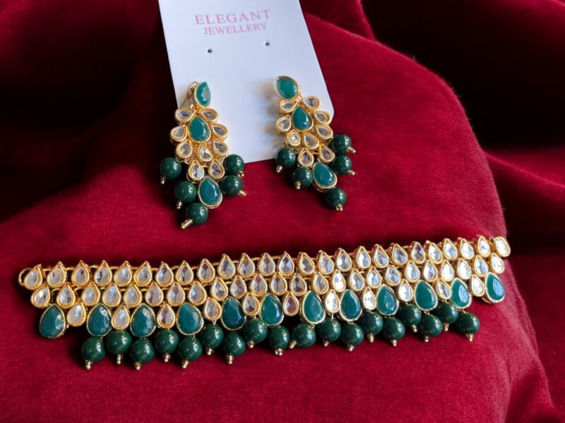 Inaya choker set