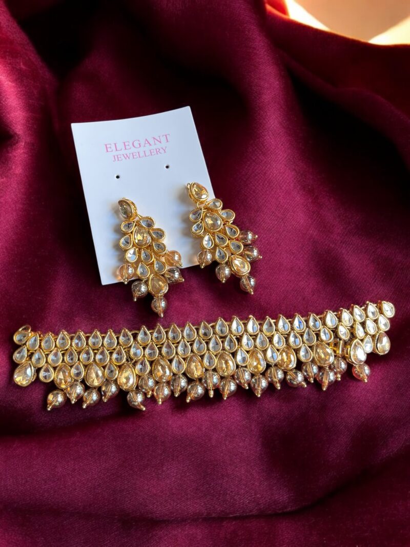 Inaya choker set