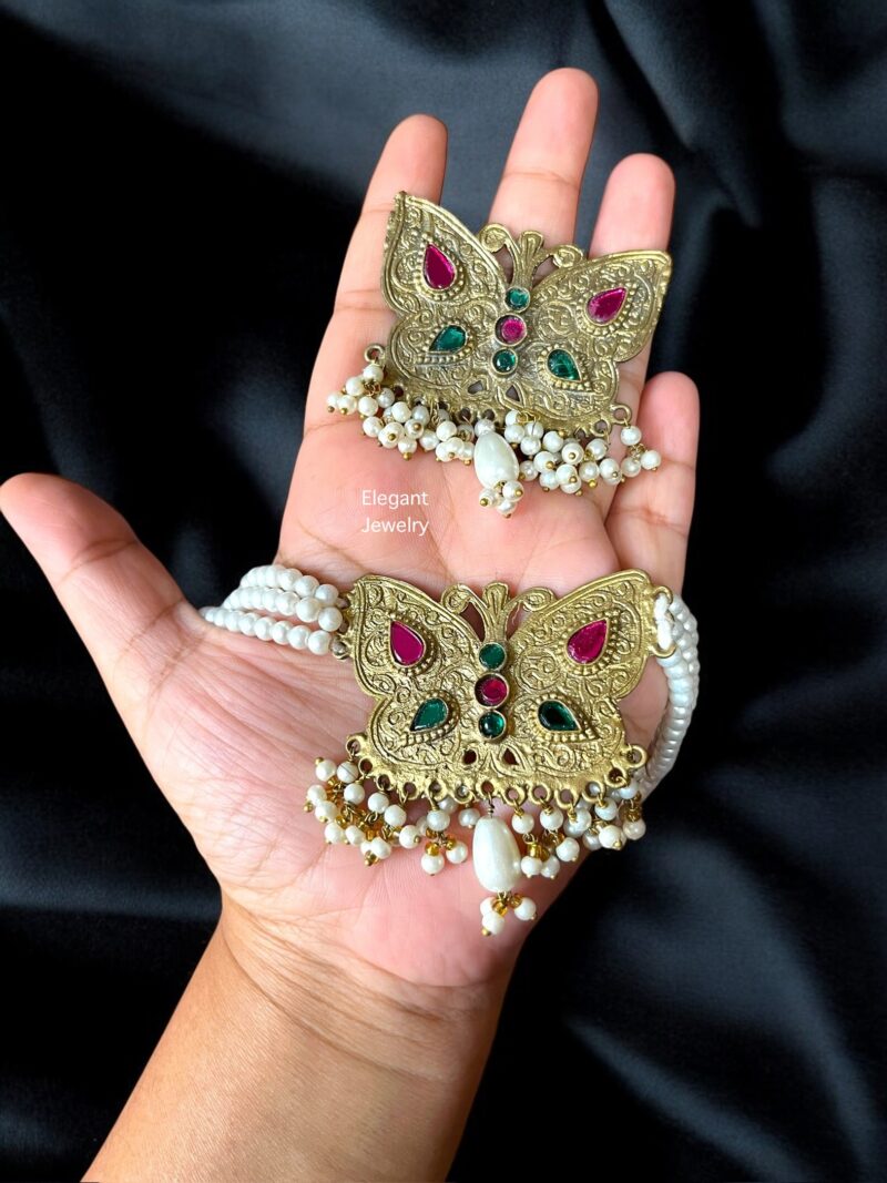 Butterfly choker set