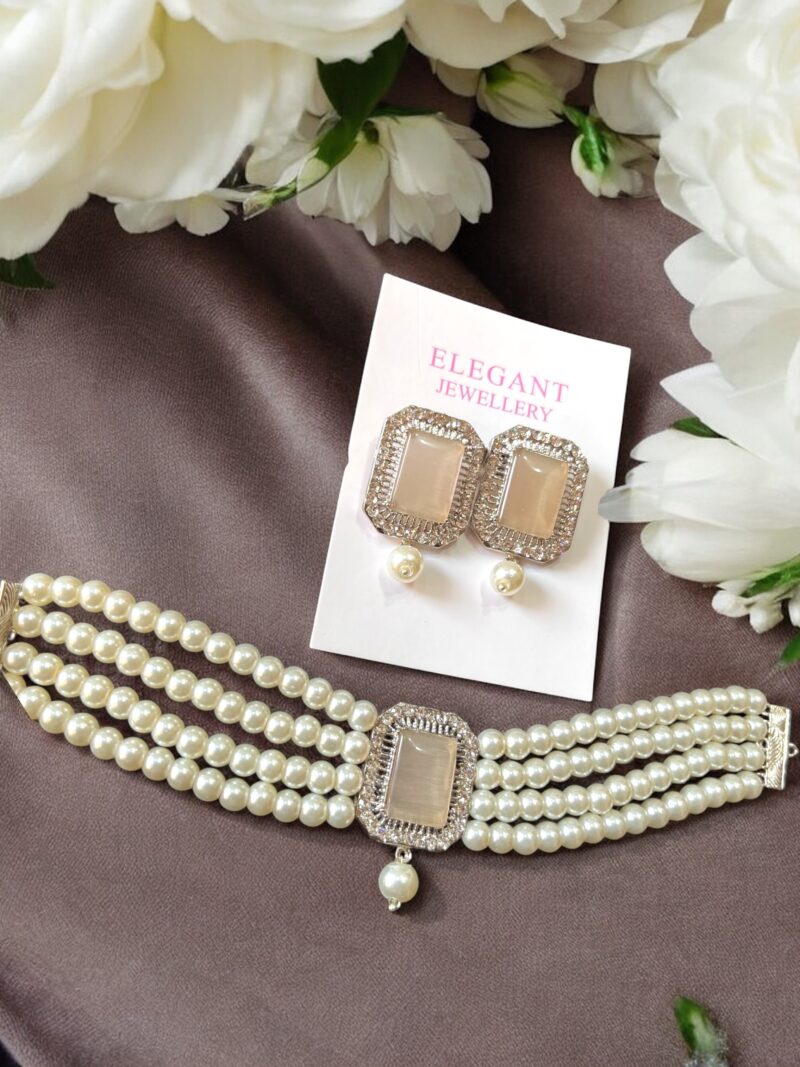 Lucy choker set