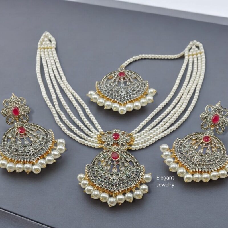 Laraib choker set