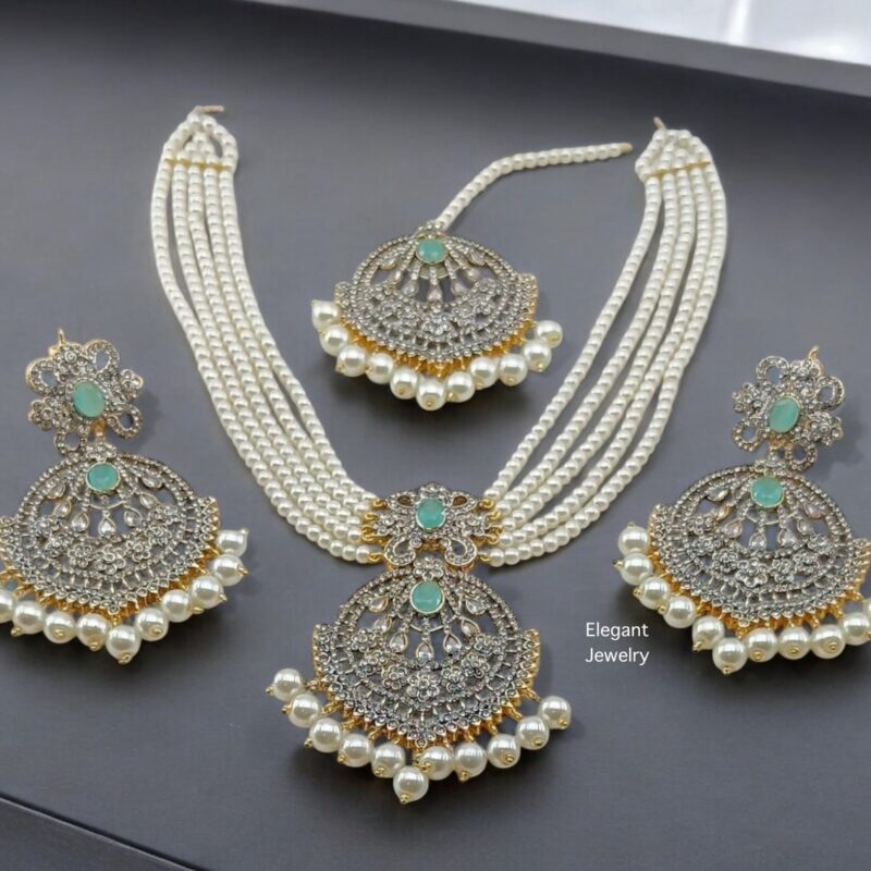 Laraib choker set