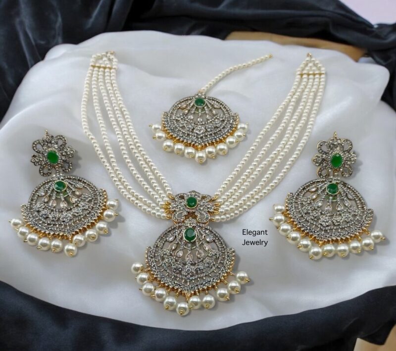 Laraib choker set