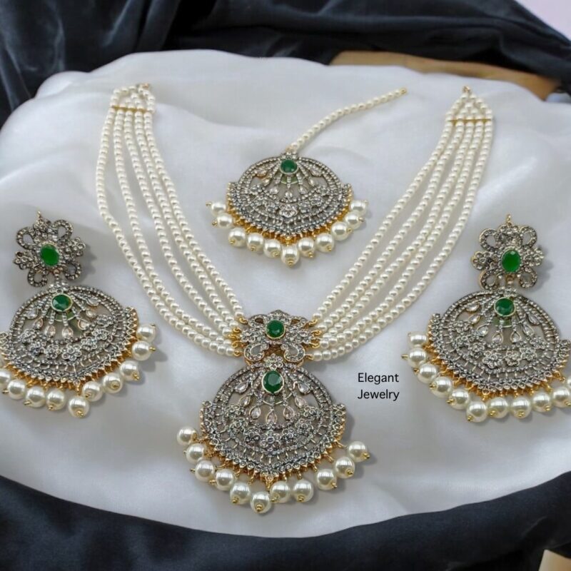 Laraib choker set