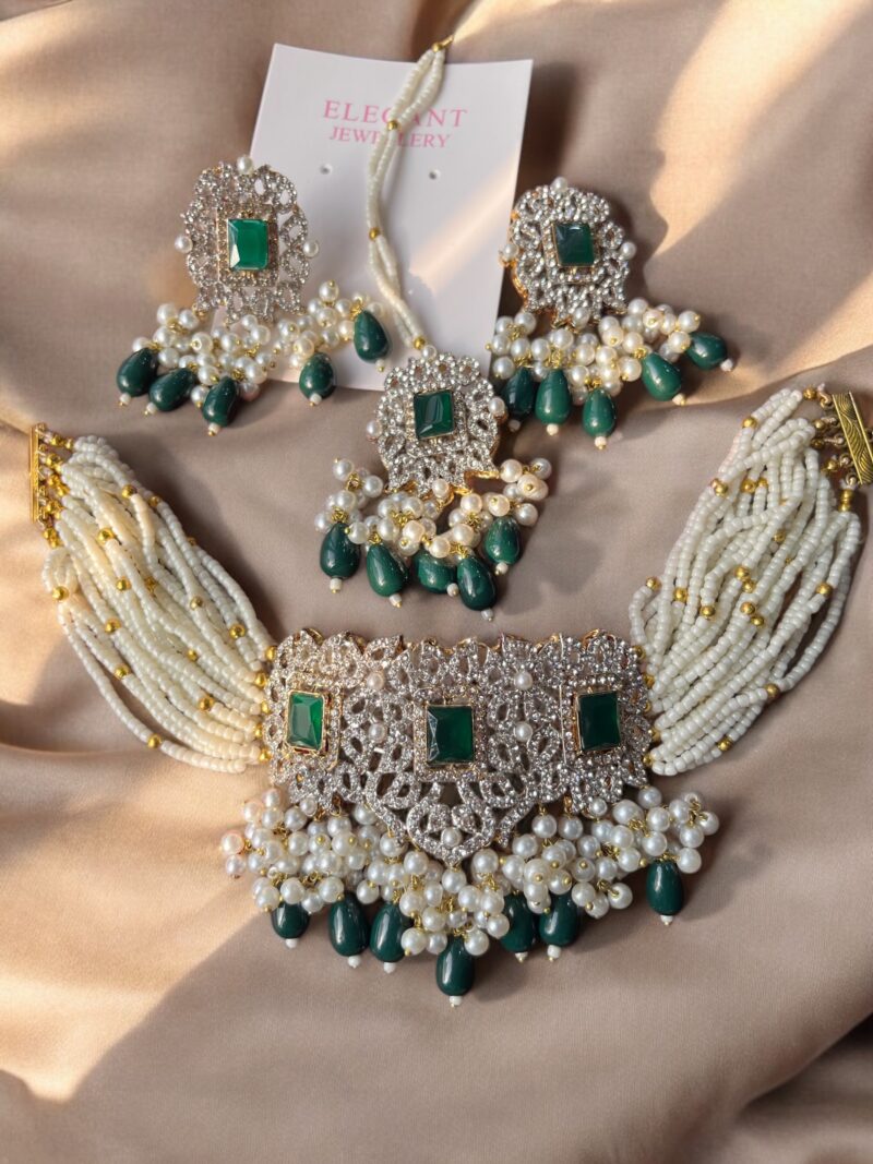 Shama choker set green