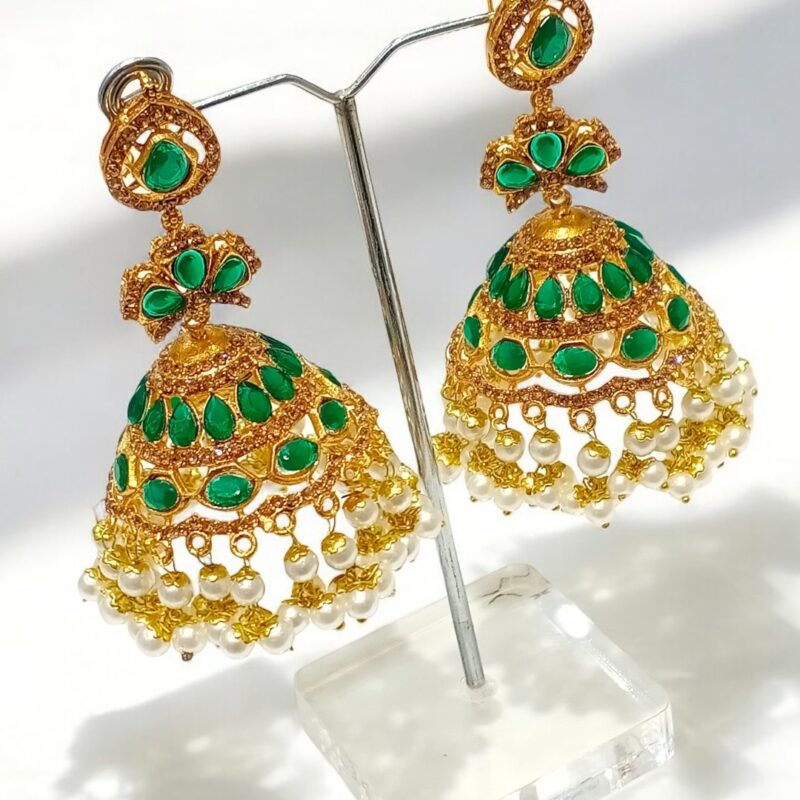 Naurattan Jhumki