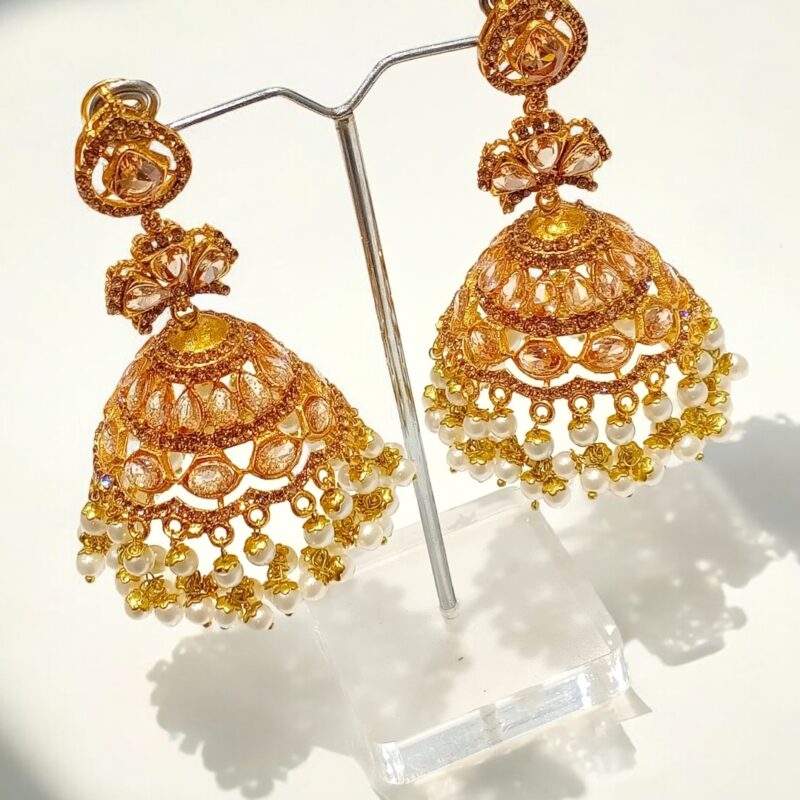 Naurattan Jhumki