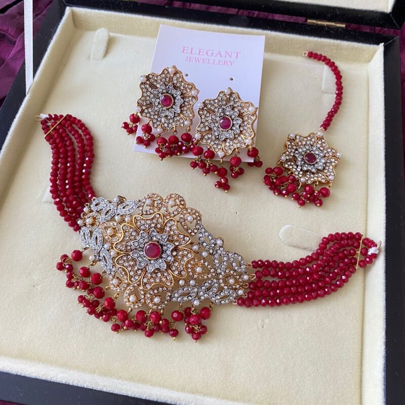 Delish choker set