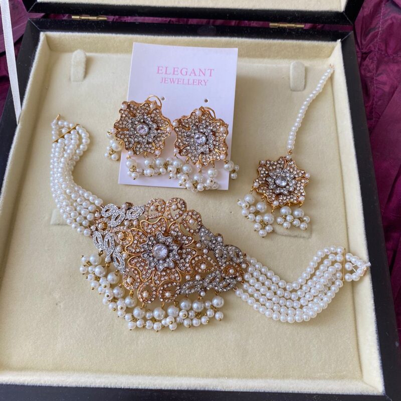 Delish choker set