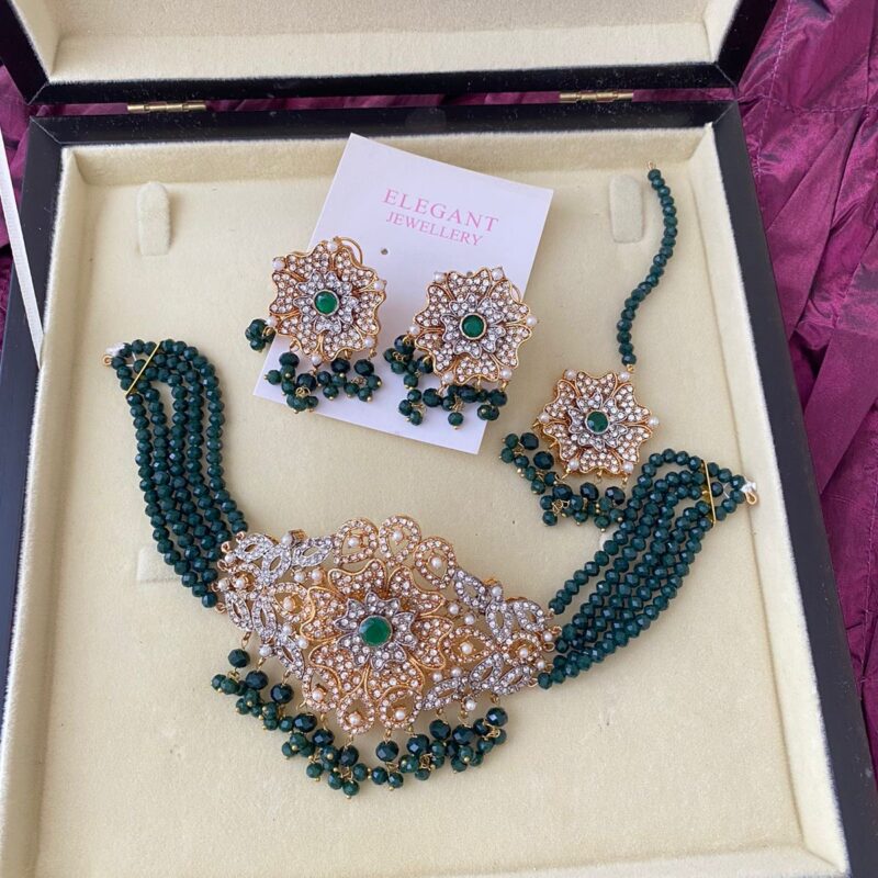 Delish choker set