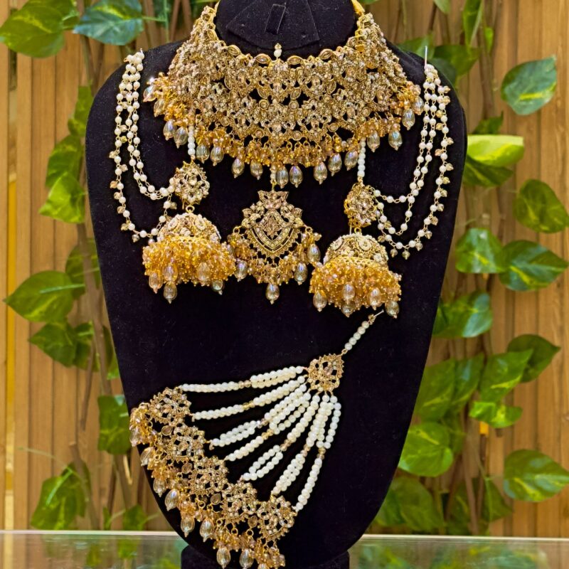 SEERENE NAURATTEN SET