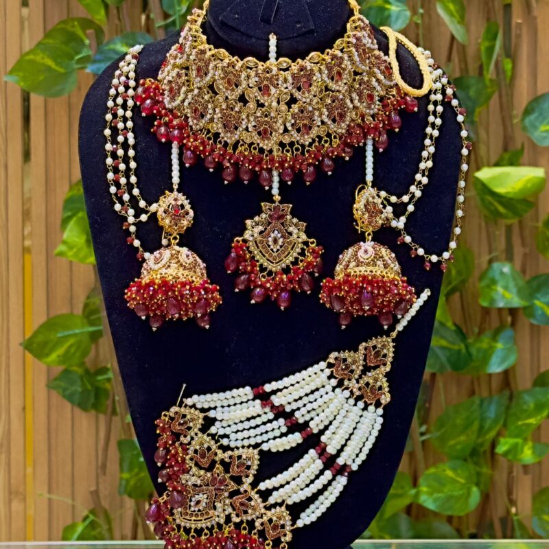 SEERENE NAURATTEN SET