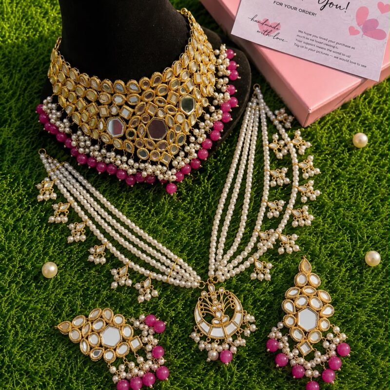 Aina Mahal set