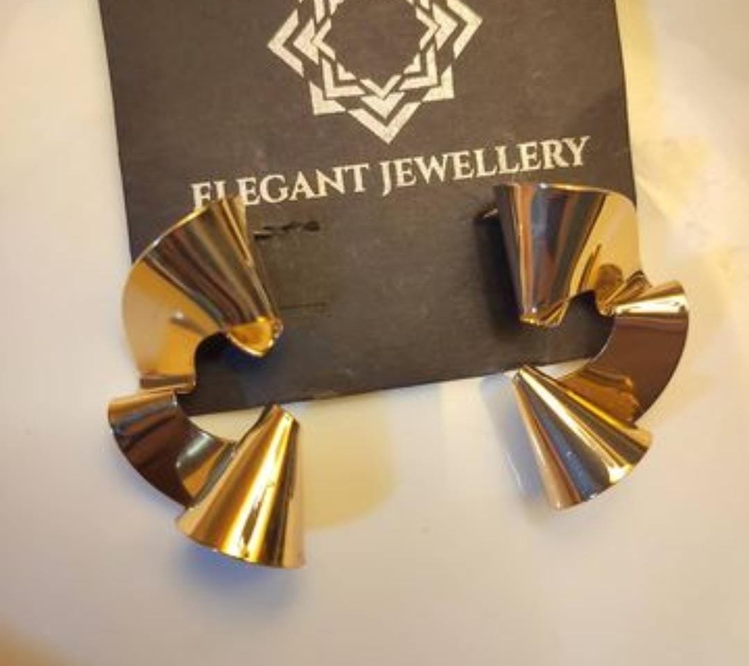 twisted earing