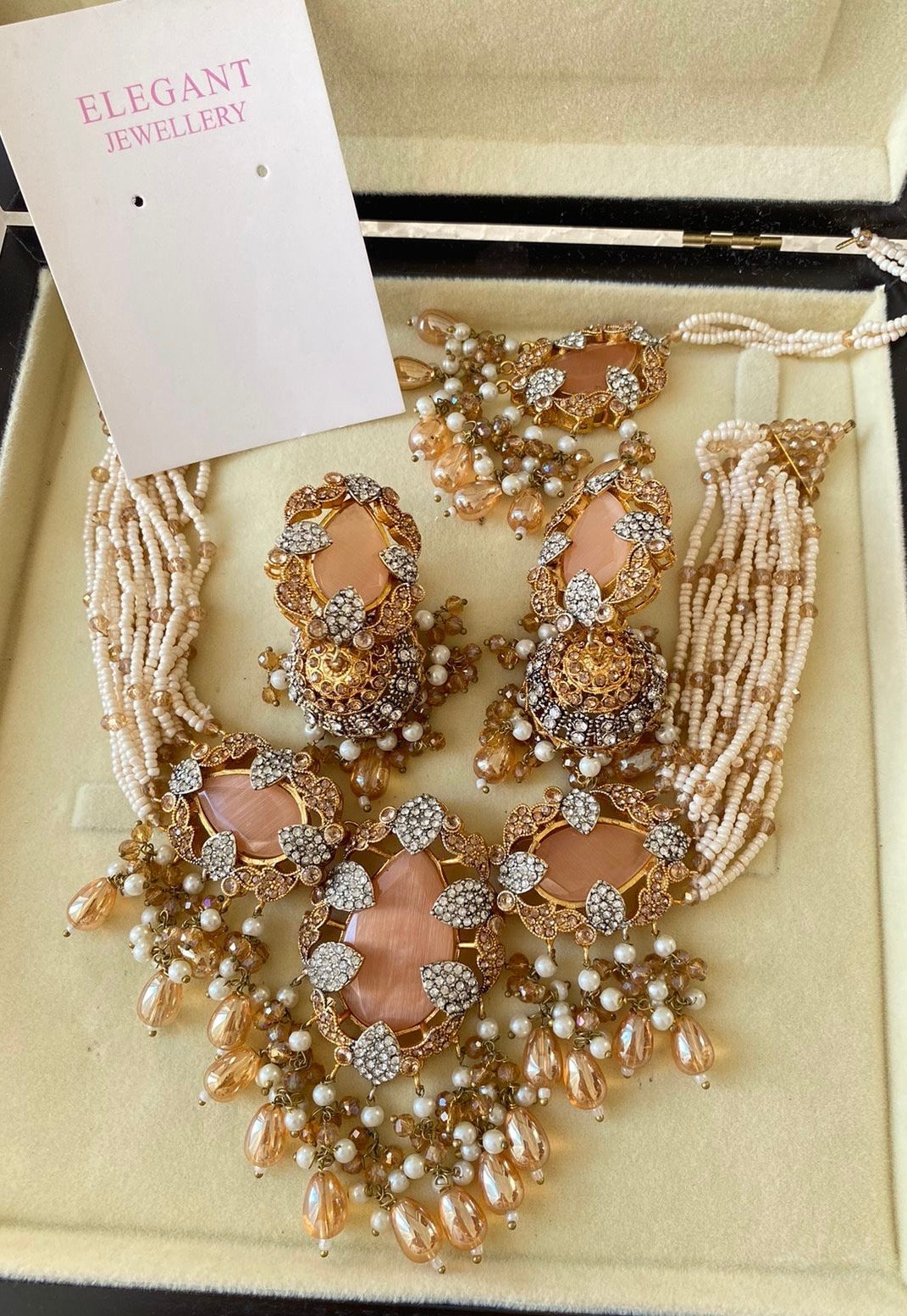 Meena choker