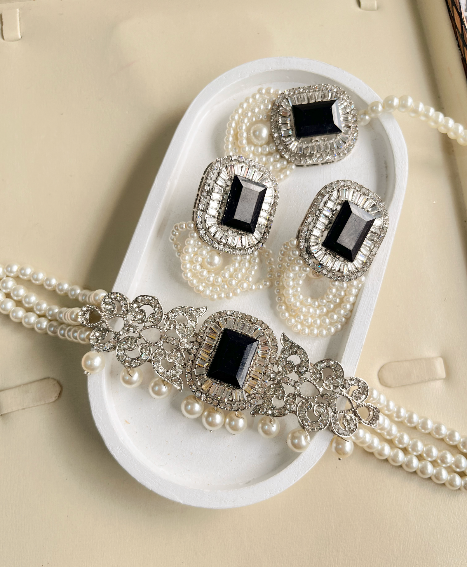 ZAHRA CHOKER SET BLACK