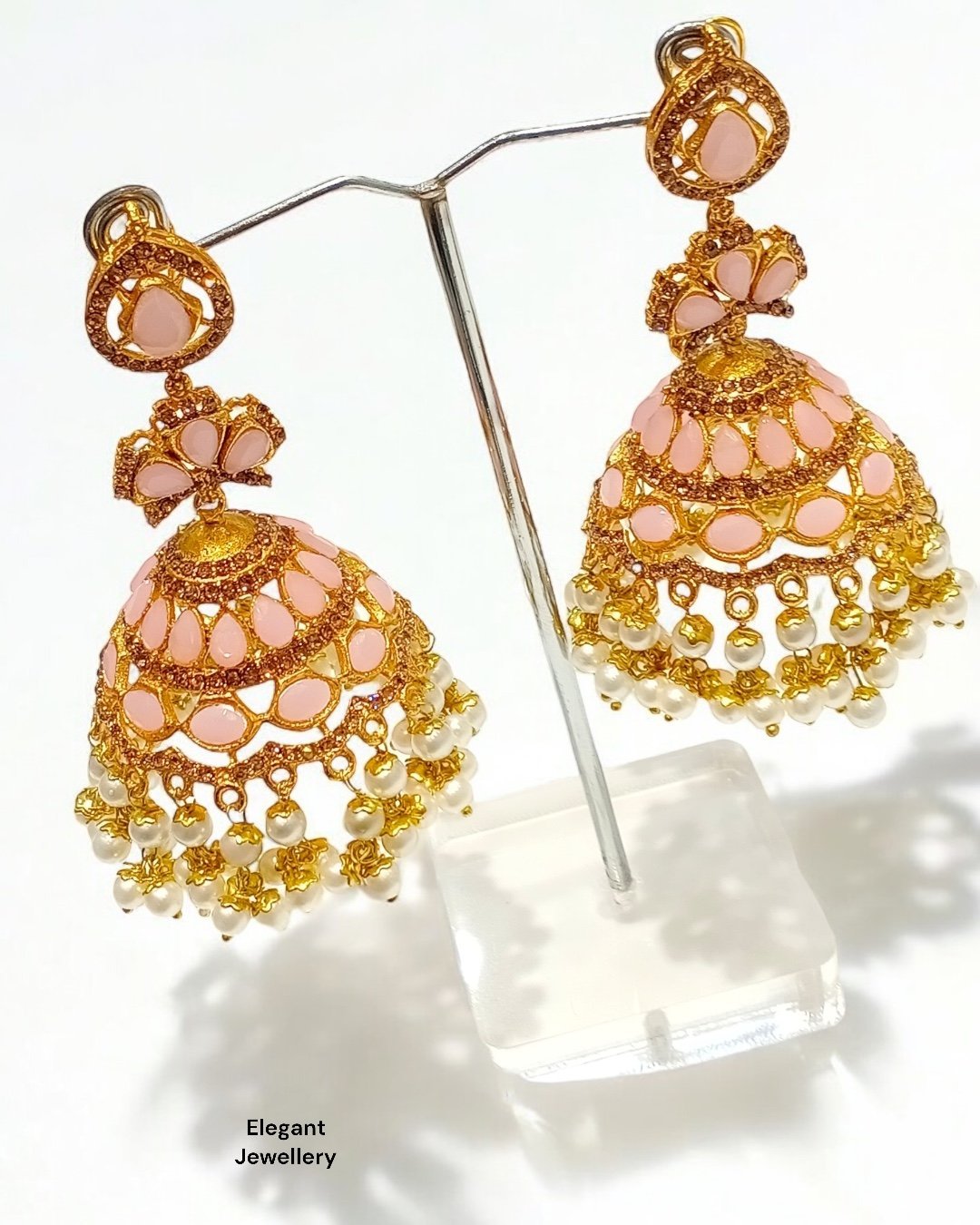 Naurattan Jhumki
