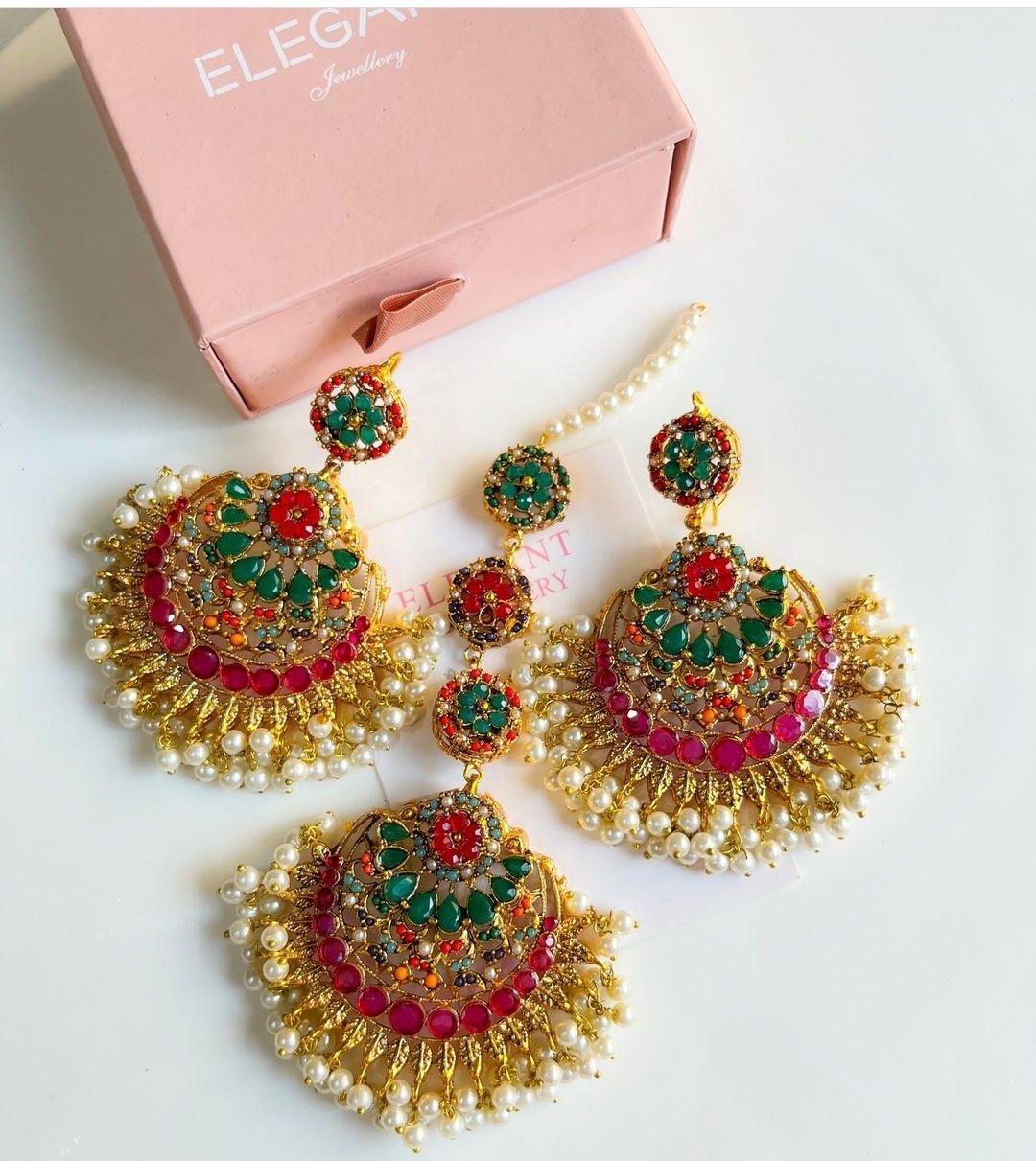 Earring tikka
