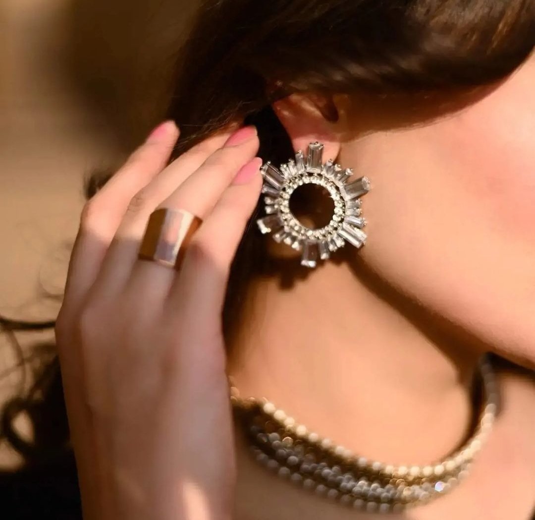 Silver chinkey earring
