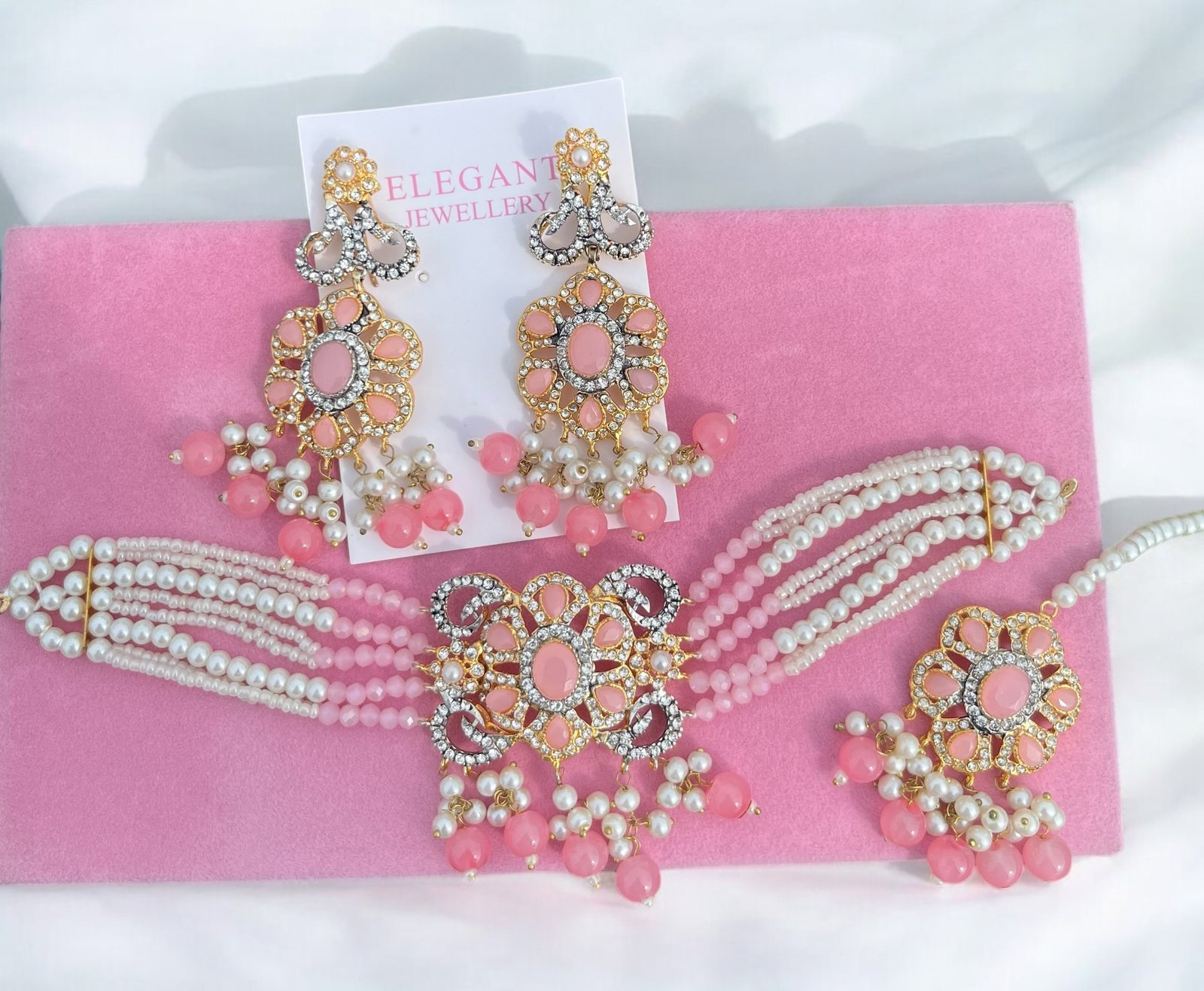 Wajiha choker set