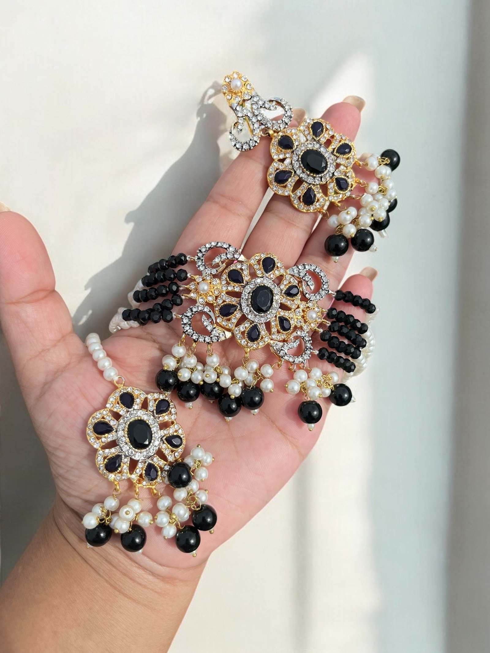 Wajiha choker set
