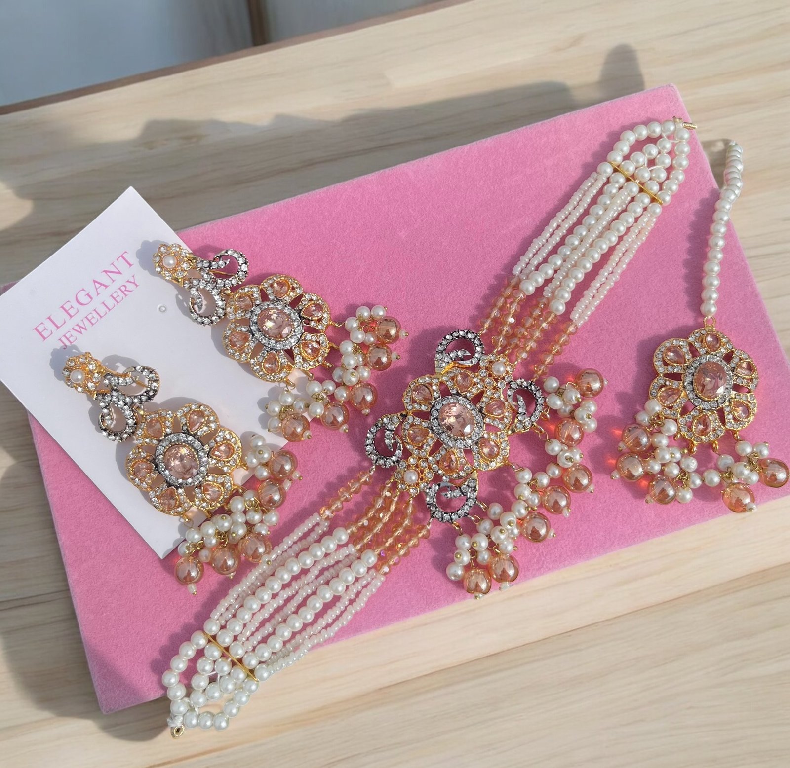 Wajiha choker set