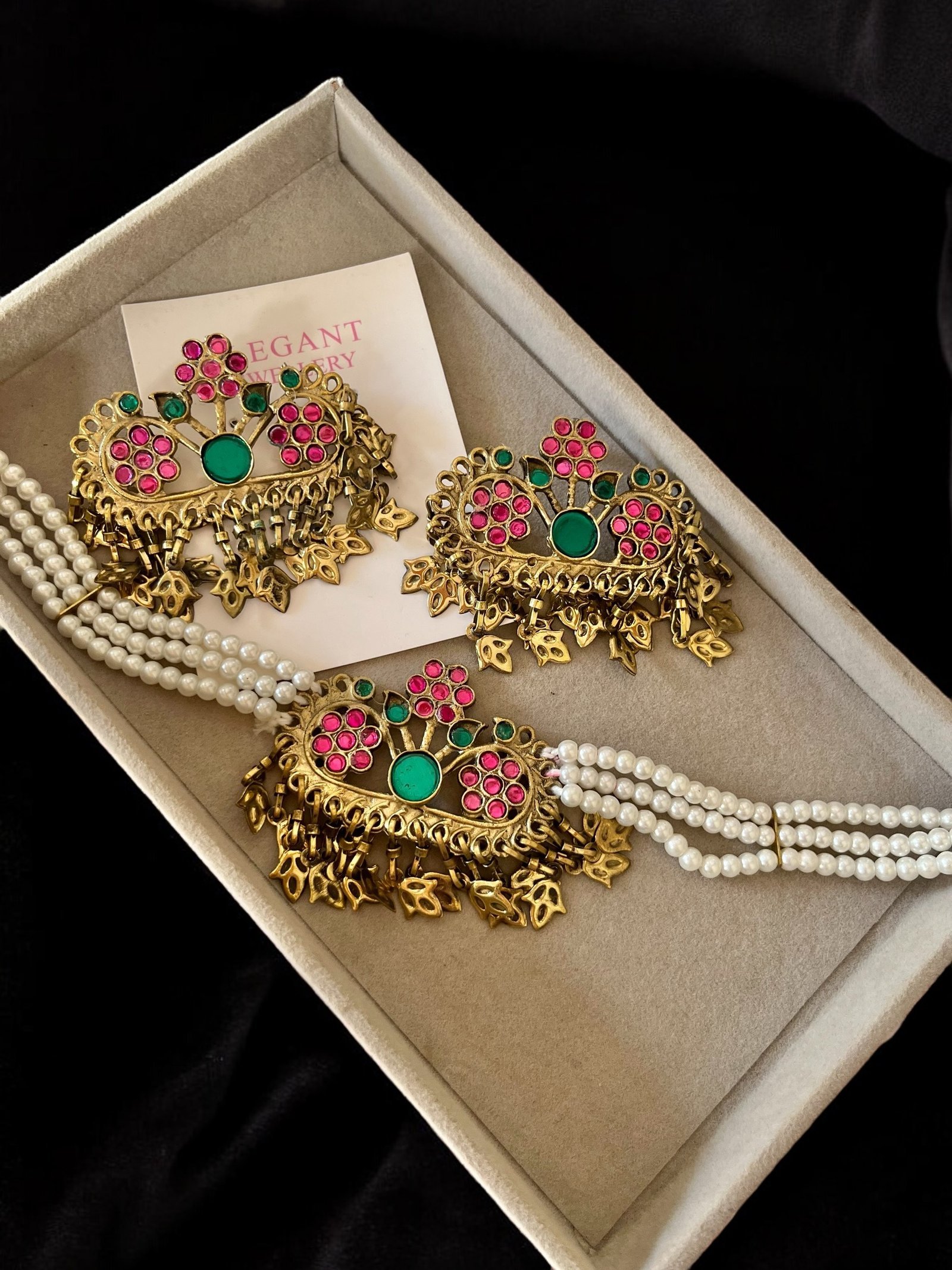 CHOKER AFGHANI