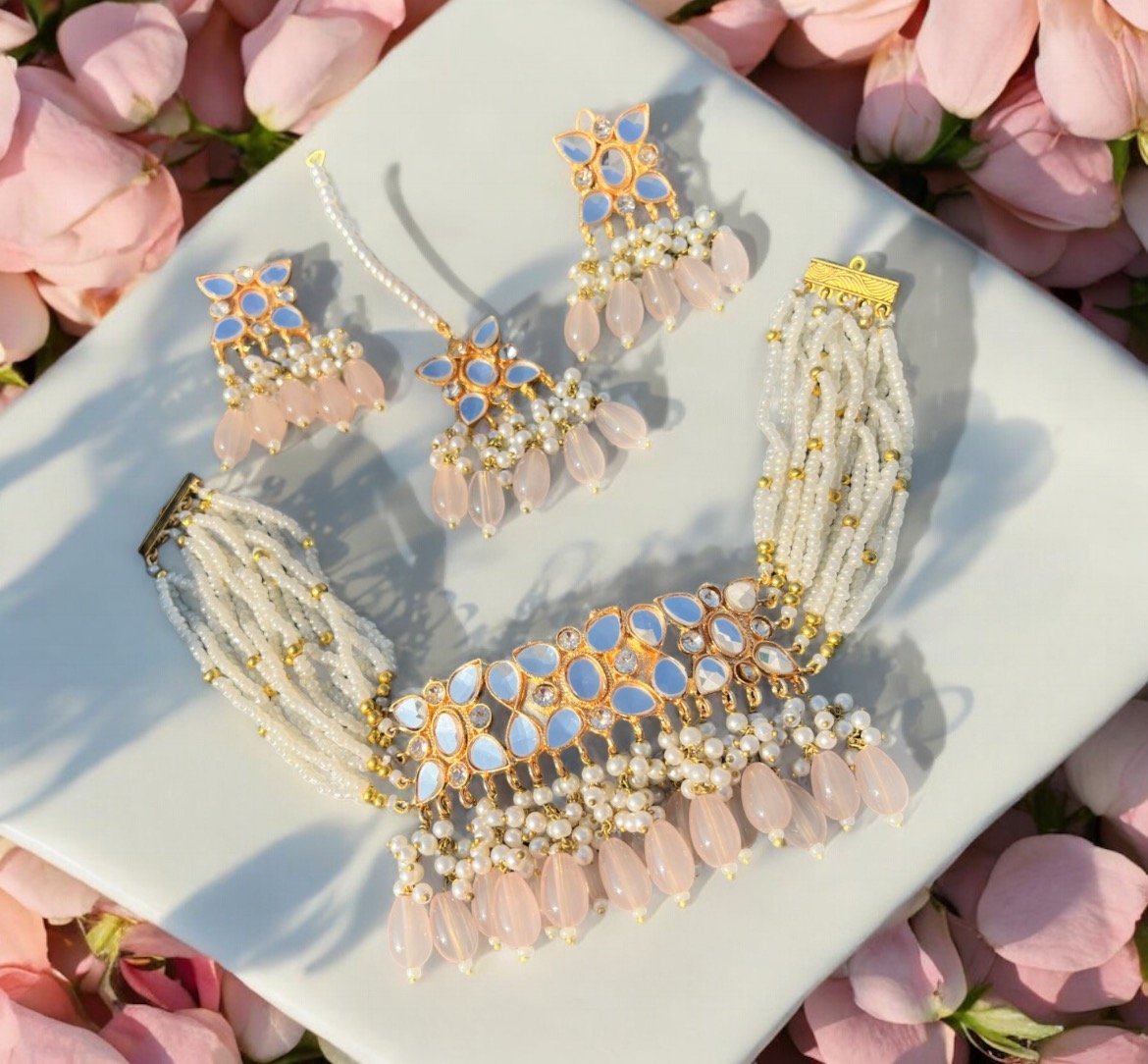 Minal choker set