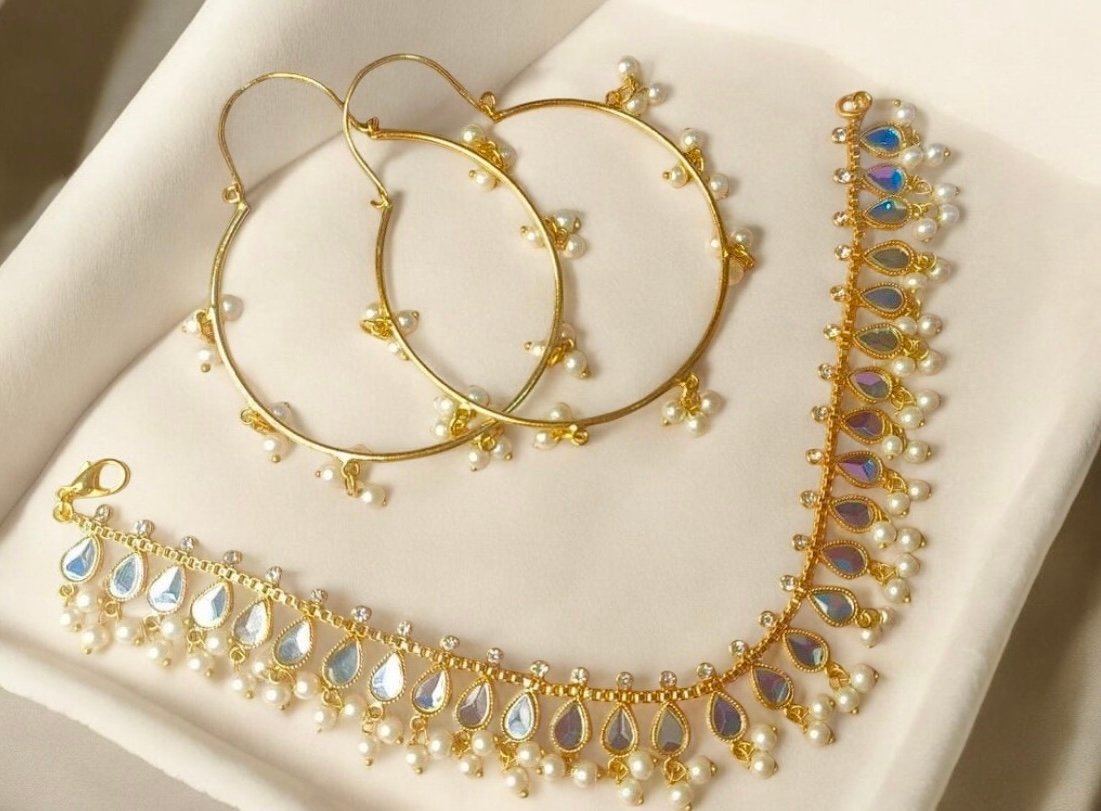 pearl necklace