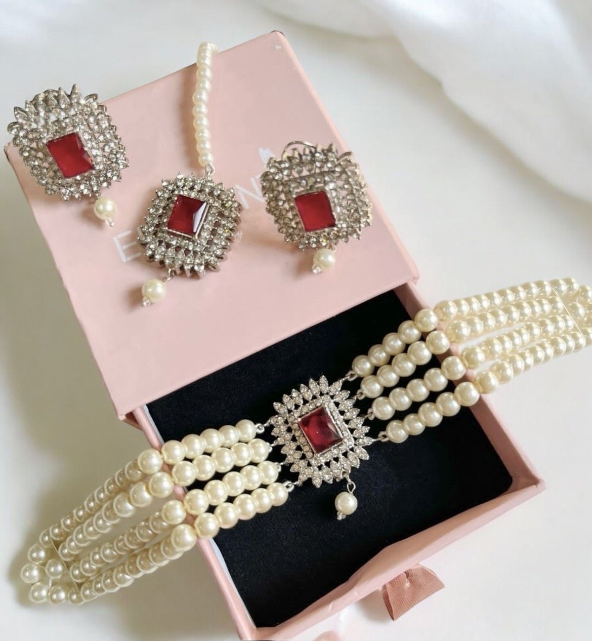 Jennifer Coker set