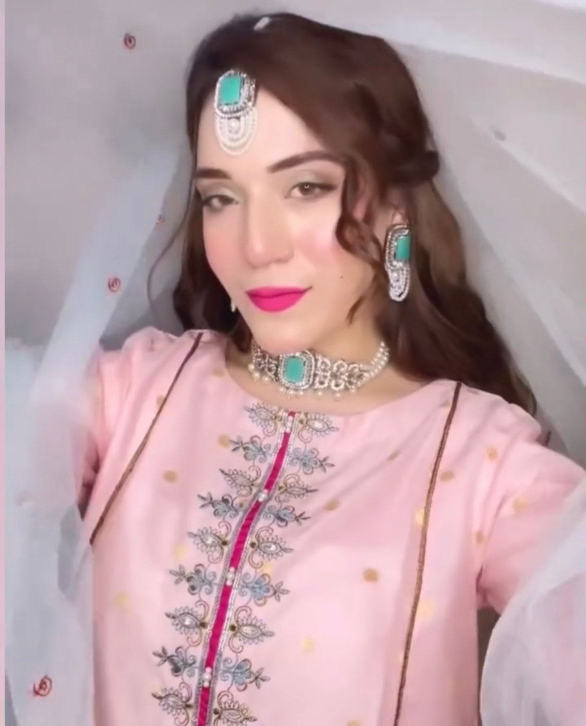 ZAHRA choker set