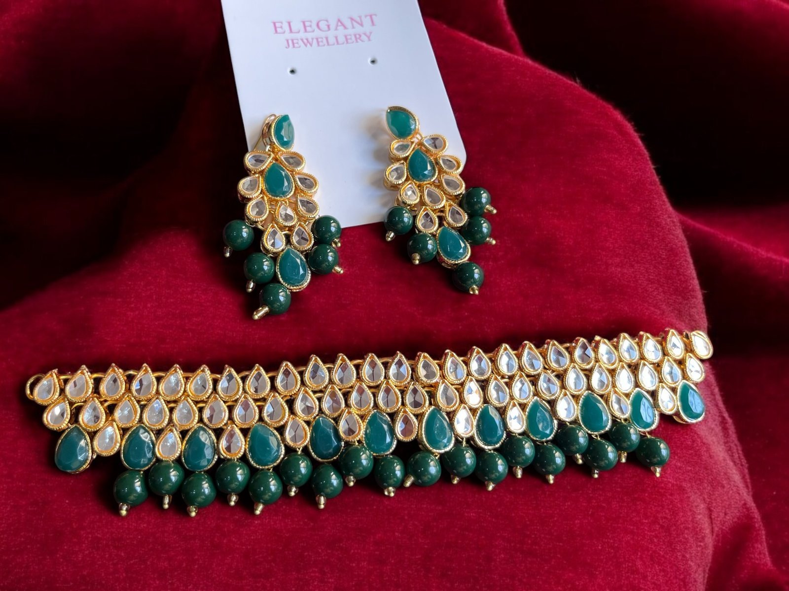 Inaya choker set