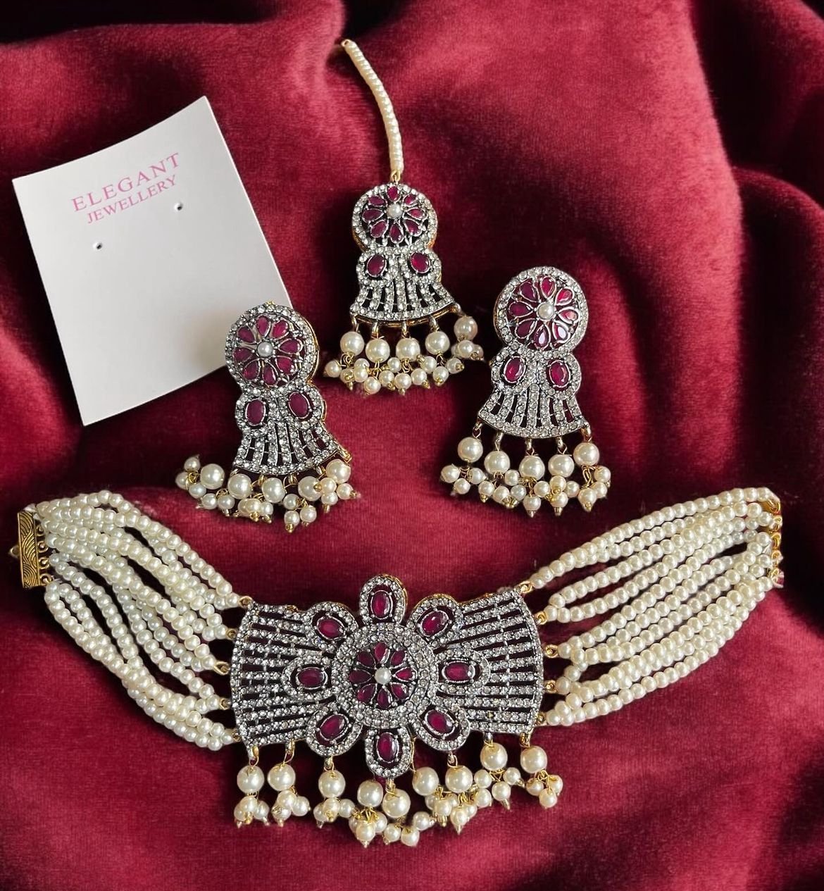 Belgium choker set