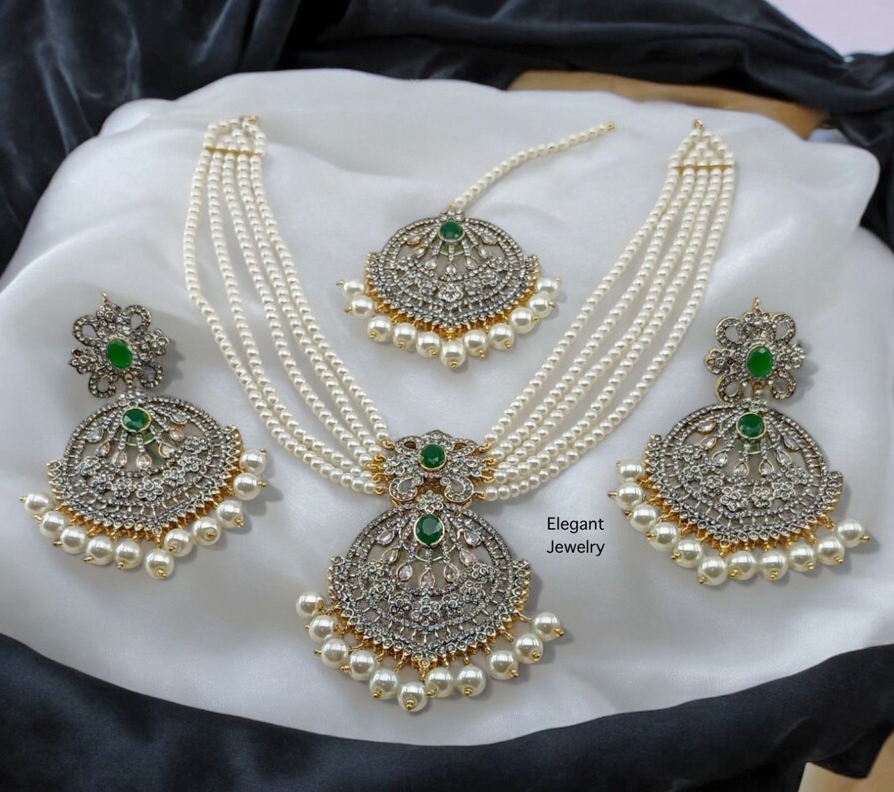 Laraib choker set