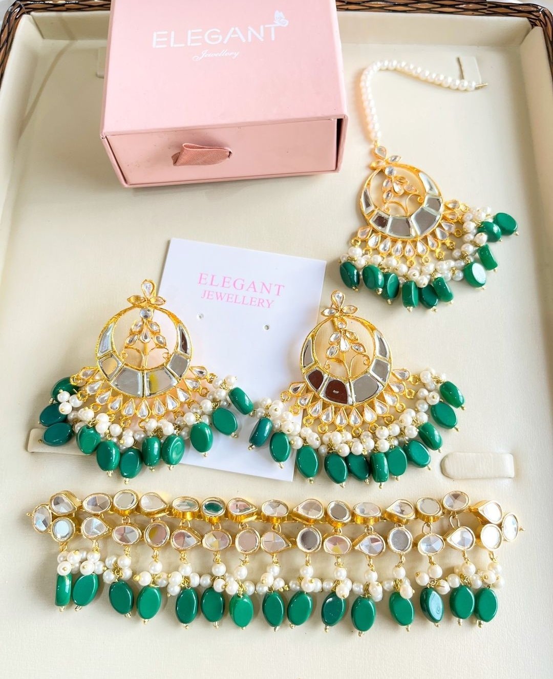 Chaandni set