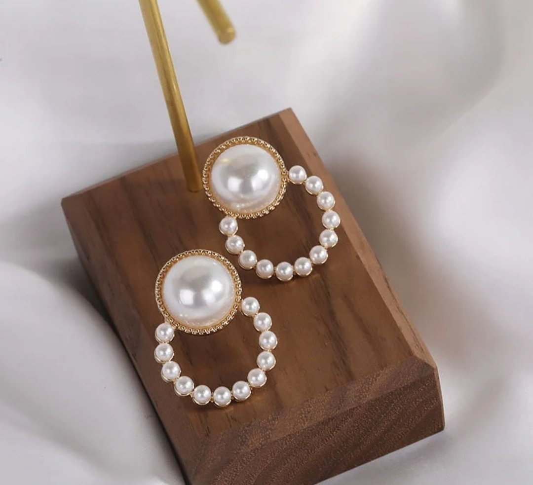 Round pearl tops