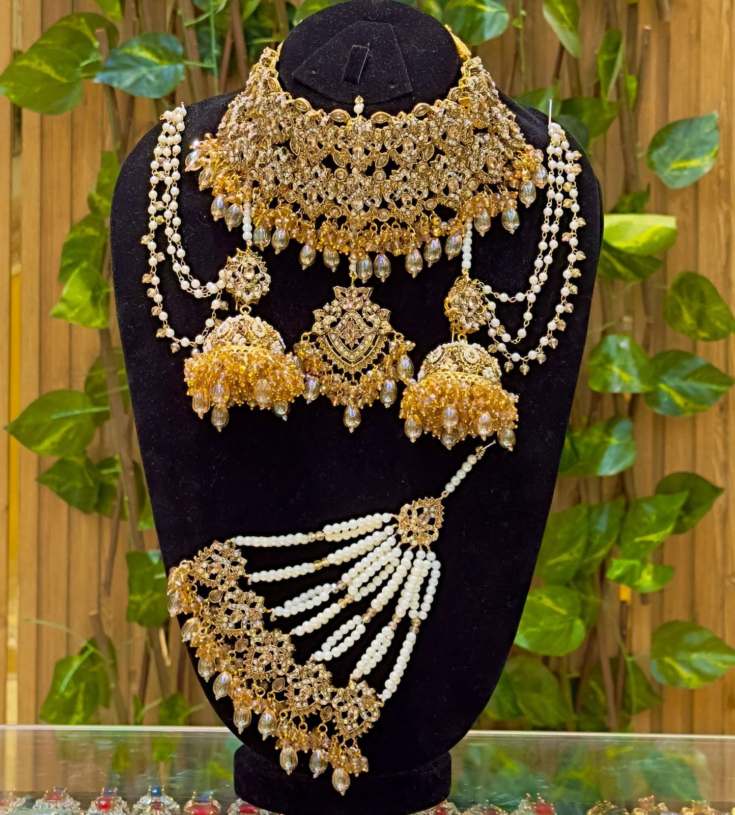 SEERENE NAURATTEN SET