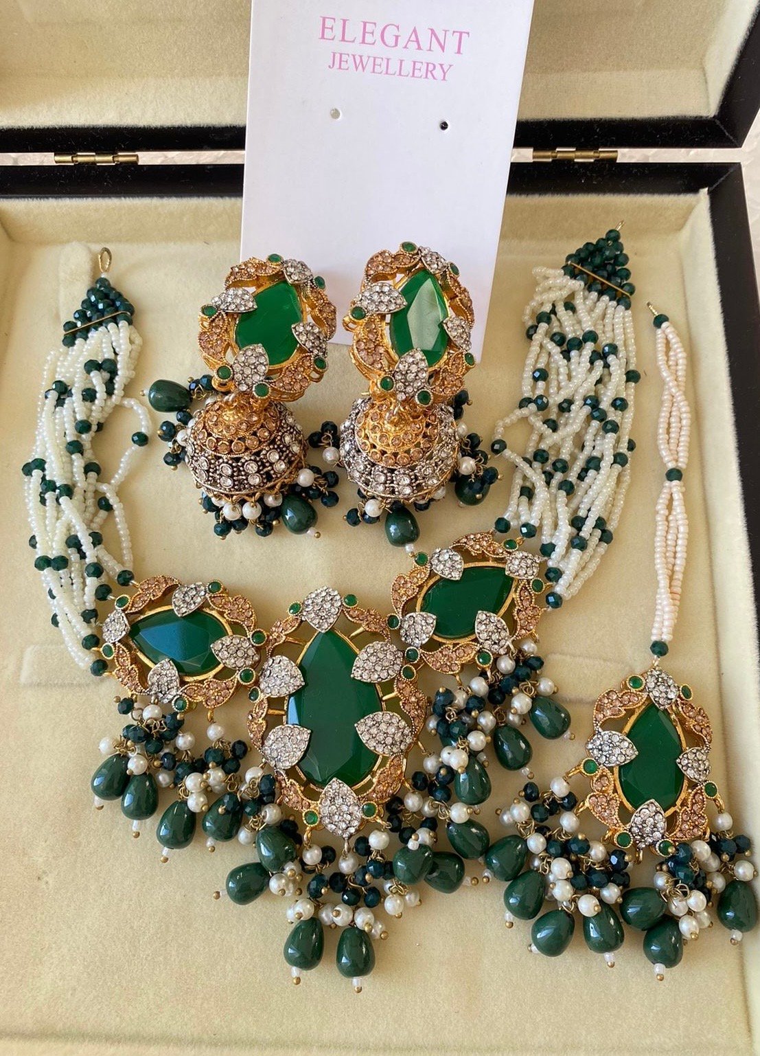 Meena choker