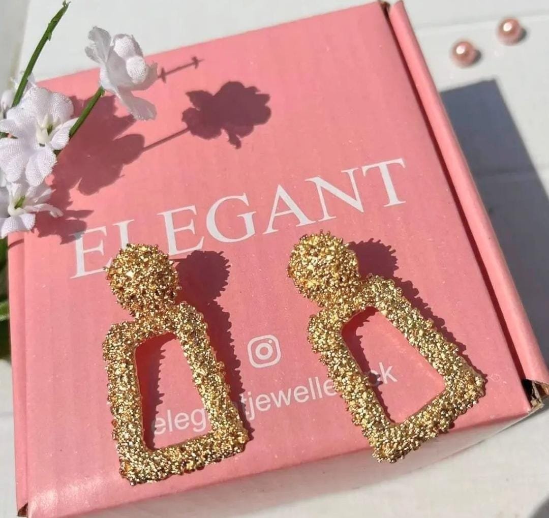 Mini diva dangles